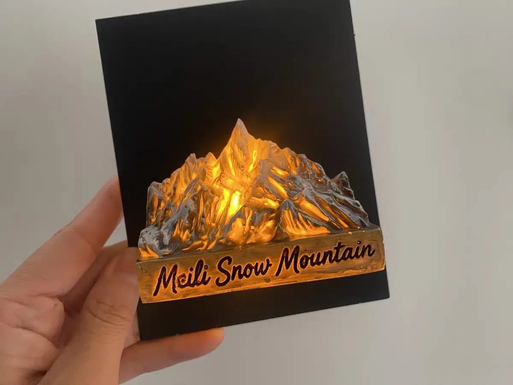 Resin glowing fridge magnets